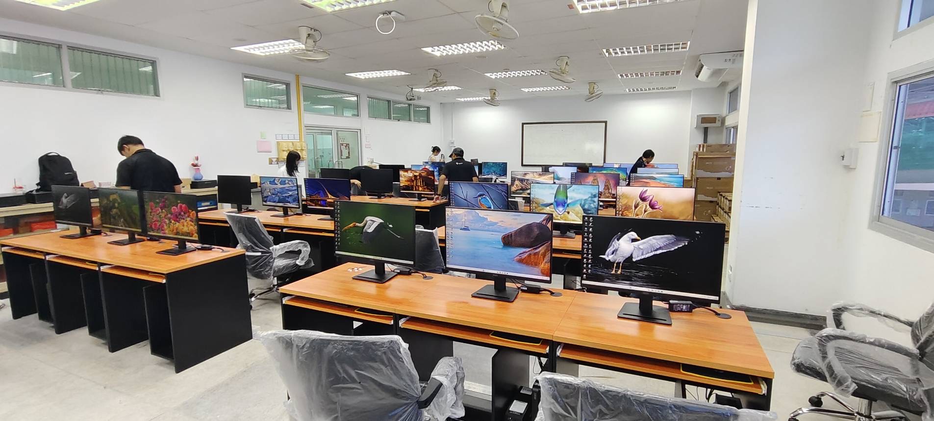 งานติดตั้งคอมพิวเตอร์ All in One