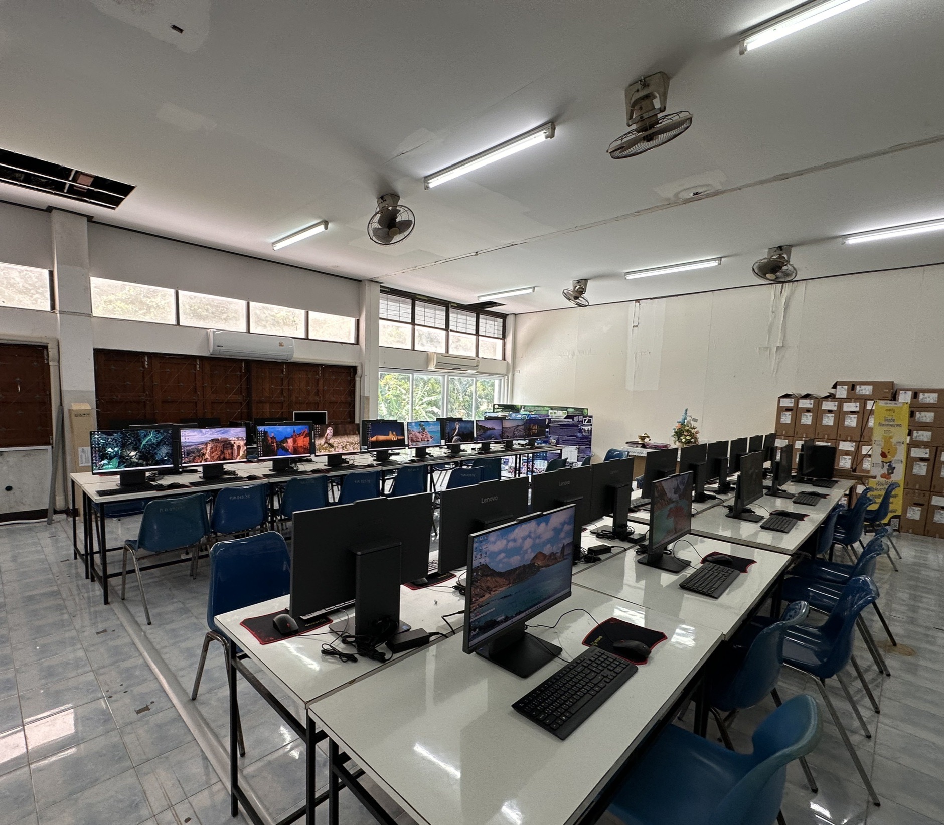 งานติดตั้งคอมพิวเตอร์ All in One